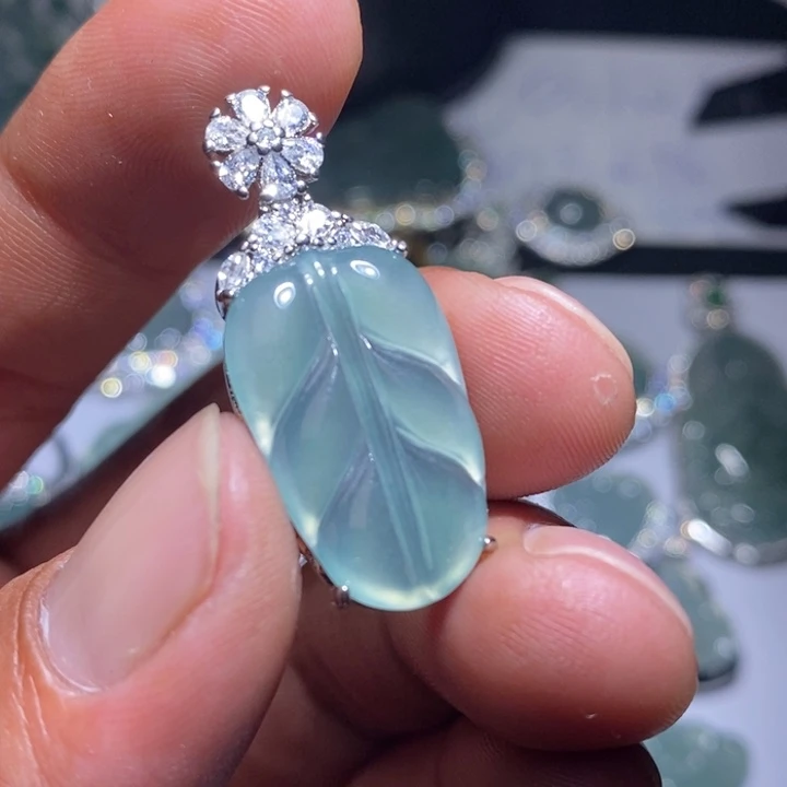 翡翠未镶嵌颈饰天然翡翠