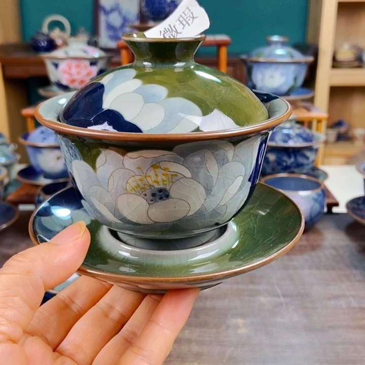 瓷片手工制作工艺精湛等
