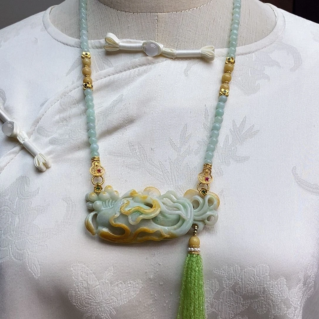 翡翠颈饰未镶嵌天然