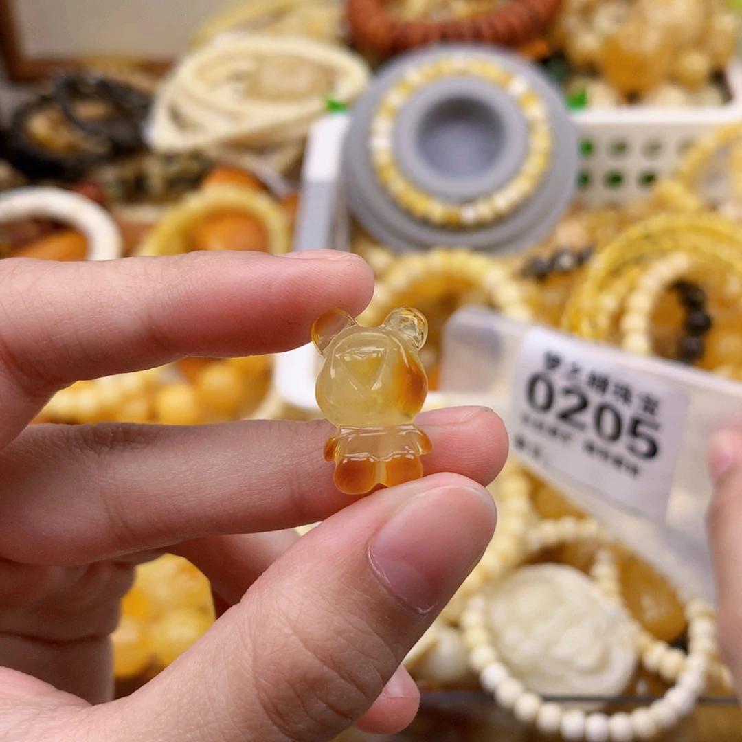 琥珀未镶嵌珠宝奇石