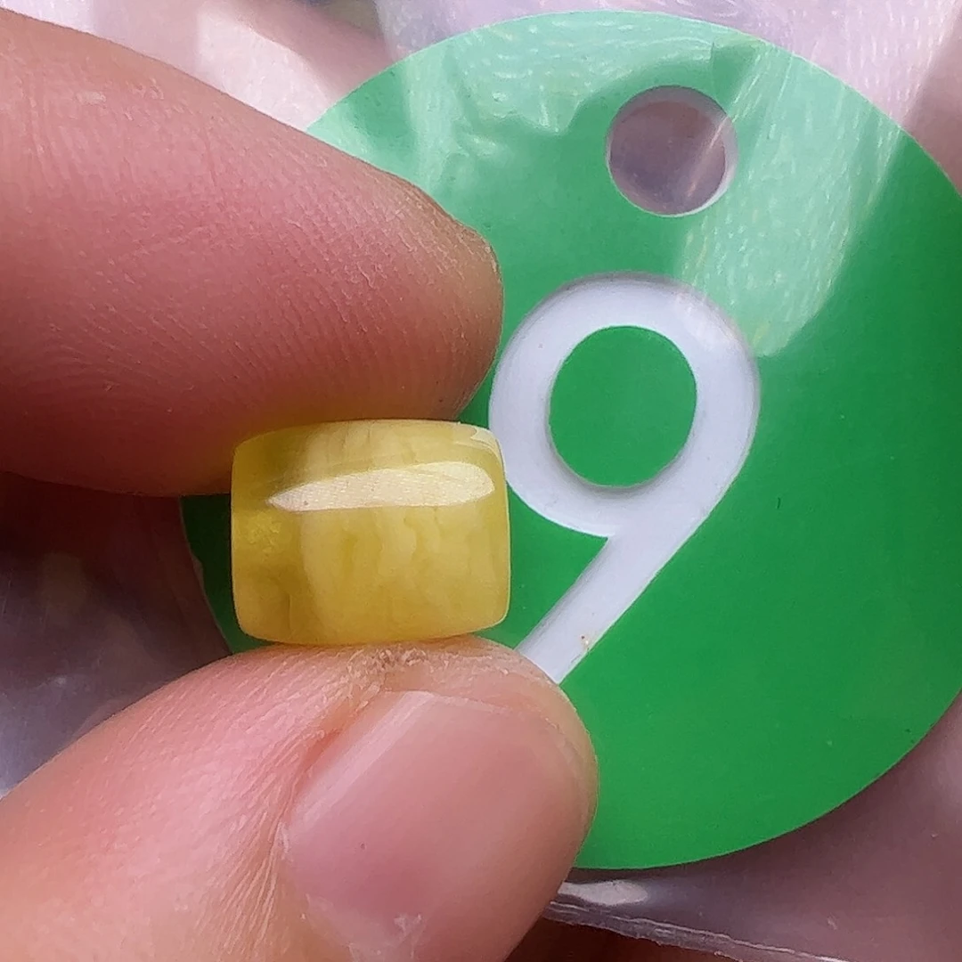 未镶嵌蜜蜡裸石7.4m m