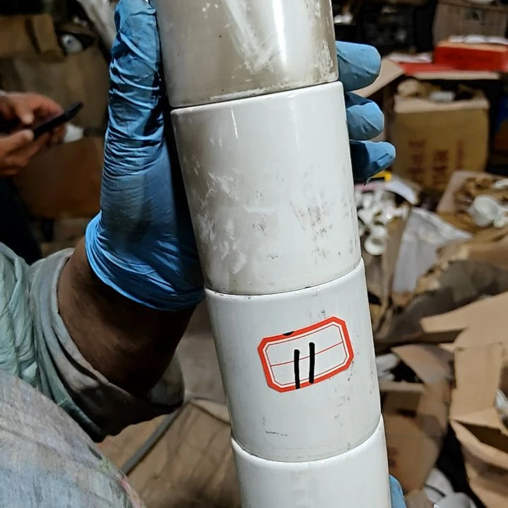 摆件盘子碗茶壶啥都有