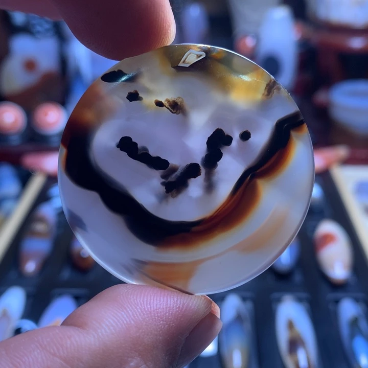玛瑙/玉髓颈饰未镶嵌