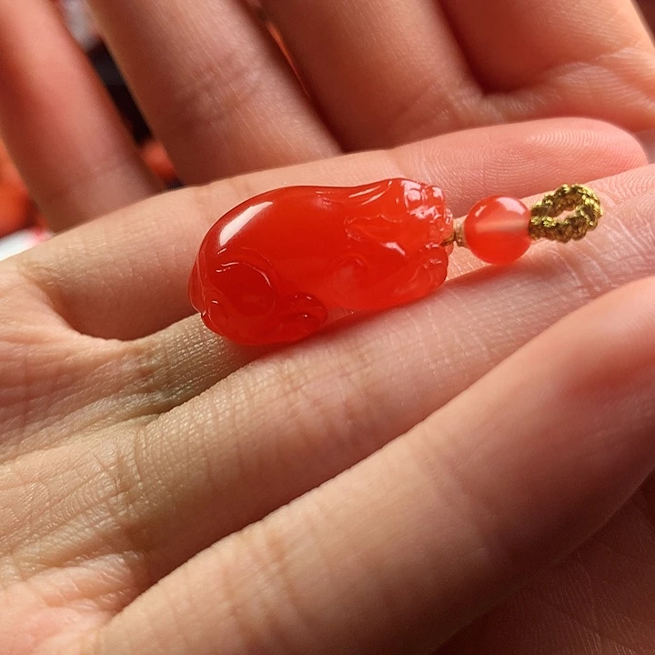 南红玛瑙未镶嵌冰红貔貅
