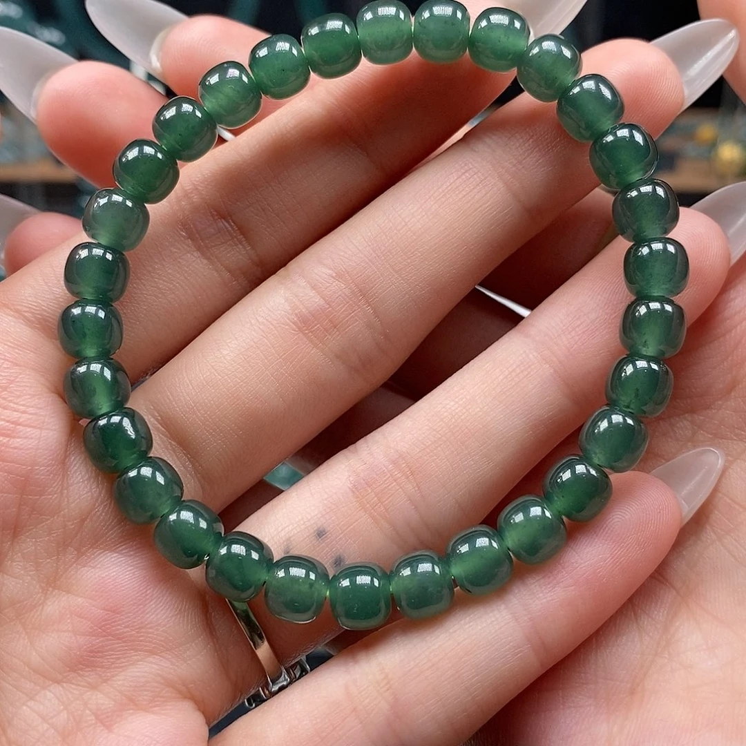 未镶嵌手链翡翠6.7mm老型珠手串（微暇黑点）