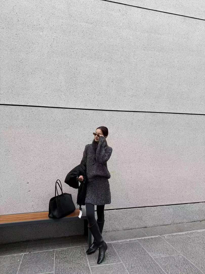 【RoMee-萝密】韩版小香风翻领纯色毛衣内搭打底长袖针织毛衫秋冬季