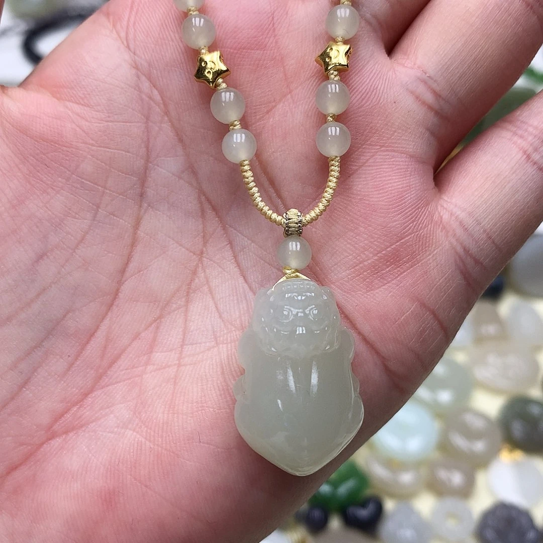 和田玉未镶嵌颈饰