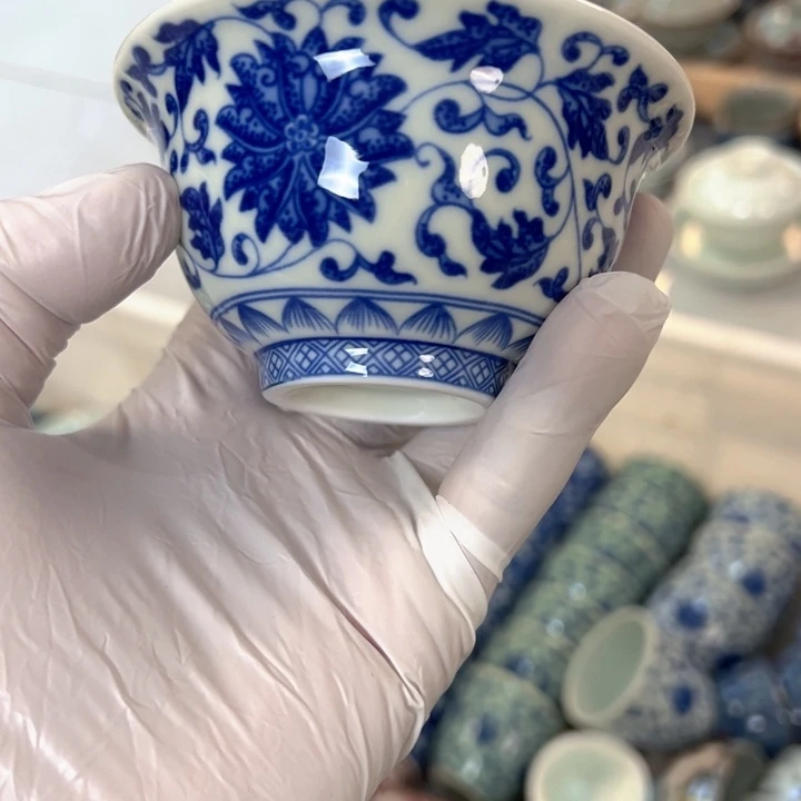 瓷片白青花缠枝莲压手杯主人杯全品