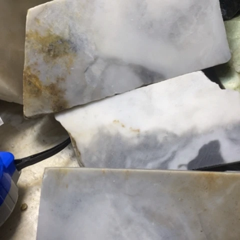 透闪石质玉未镶嵌珠宝半成品同***檐