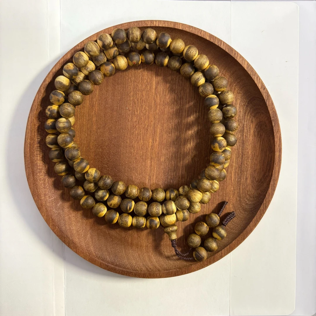 沉香海南沉香0.8多圈长串红骨凹身红油棋楠多样性发货