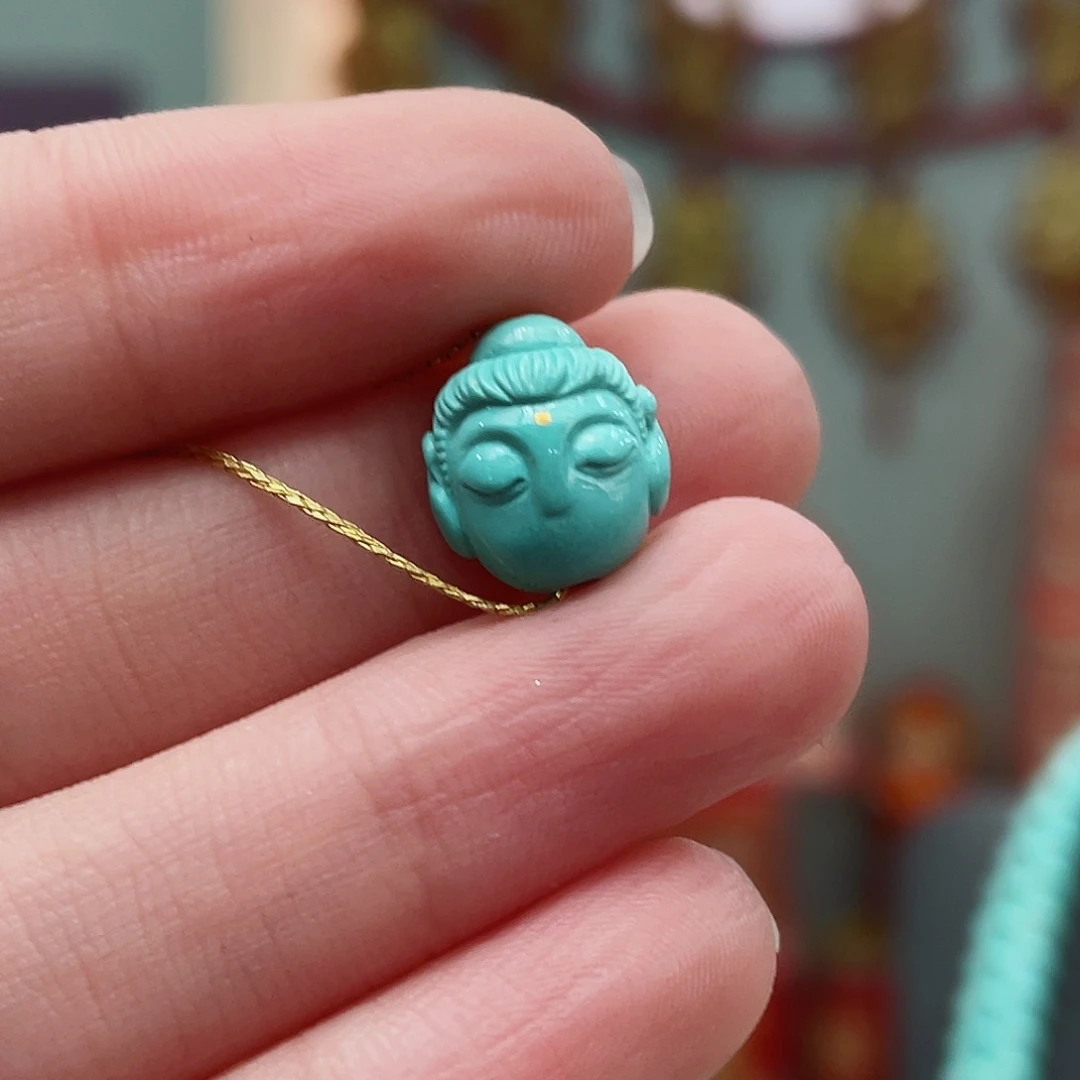 绿松石颈饰未镶嵌