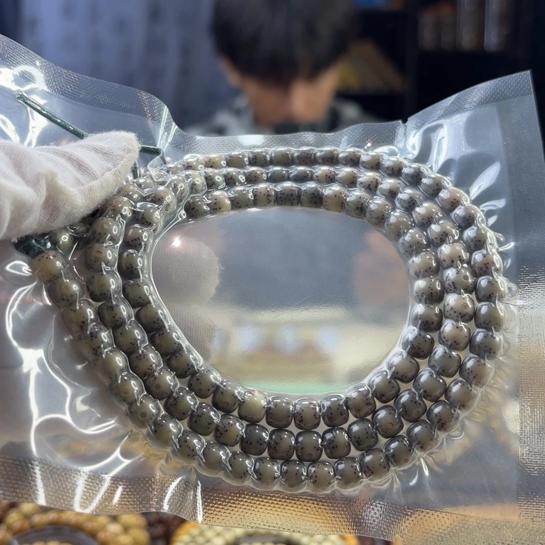 星月菩提吊坠果冻绿通体