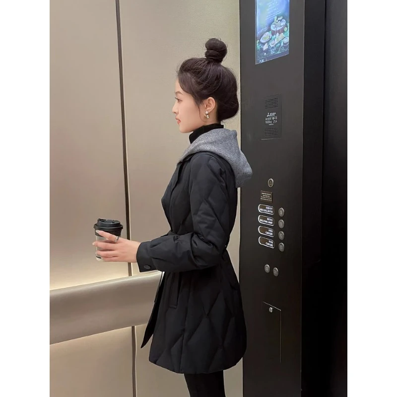 〈纪朵研〉1837女冬季2025年新款流行爆款修身收腰显瘦黑色外套