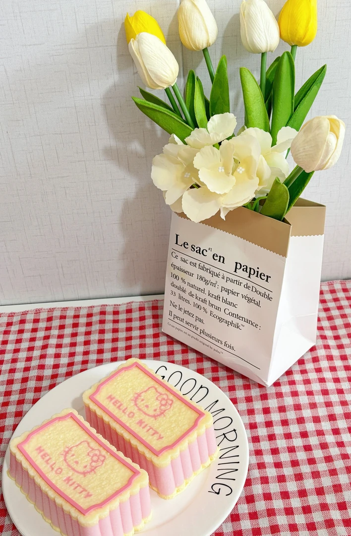 随心配500克左右 (食品级硅胶捏捏）纯手工模具制作，软干巴泥手感。