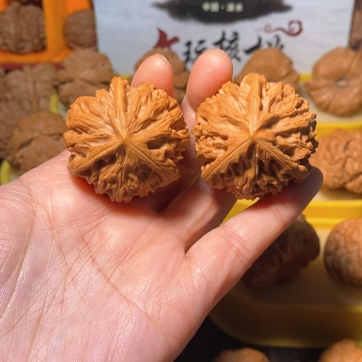 文玩核桃把件三棱天然  38 39