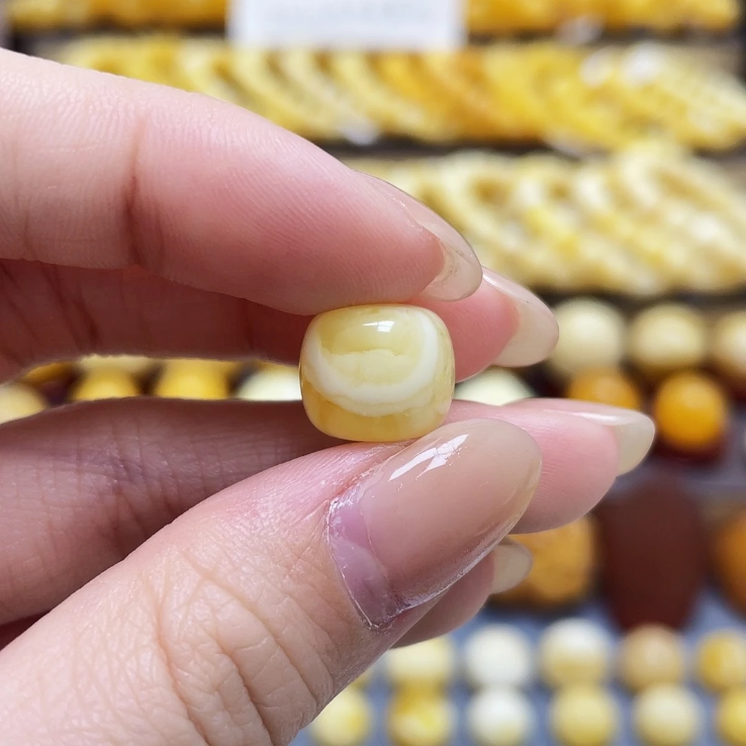 琥珀裸石未镶嵌蜜蜡老型12.2*10.7mm