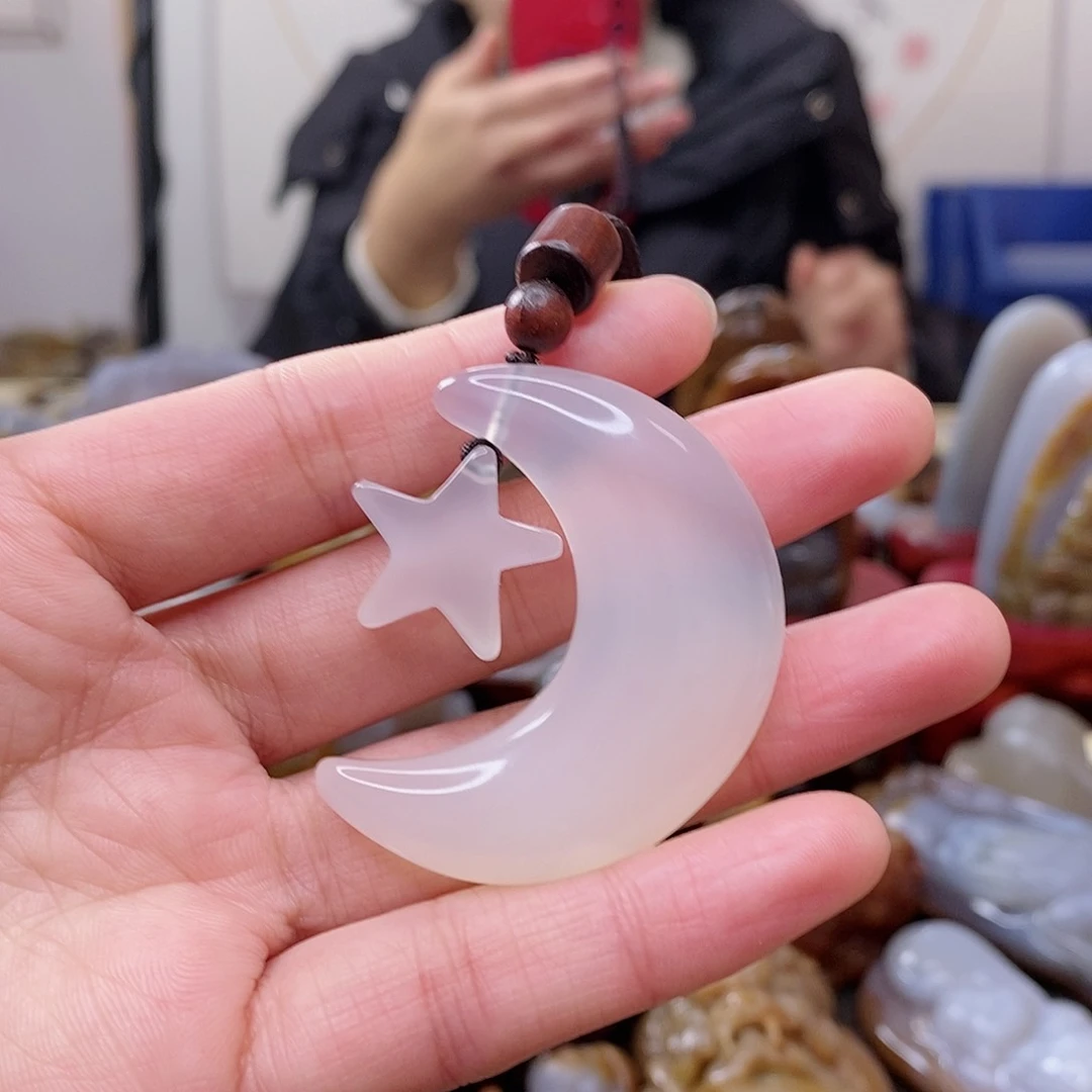 玛瑙/玉髓颈饰未镶嵌