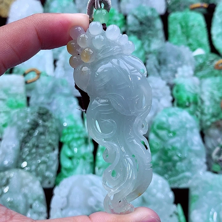吊坠(不含链)未镶嵌翡翠