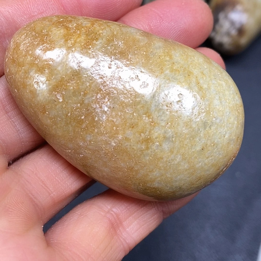 和田玉未镶嵌珠宝奇石