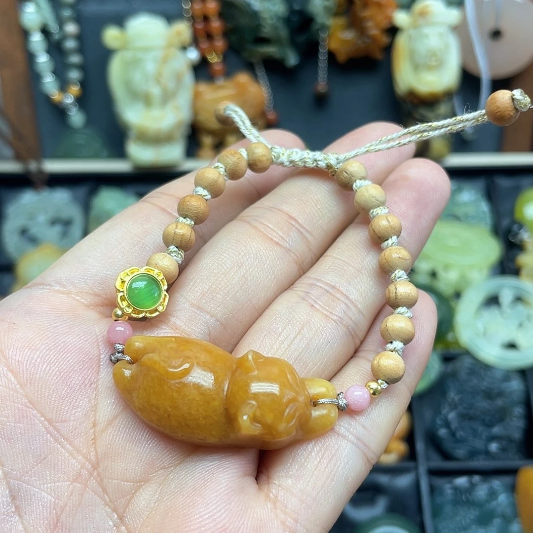 未镶嵌蛇纹石玉颈饰