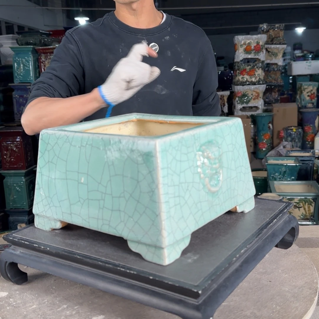 一风堂石湾花盆。盆口变形微瑕