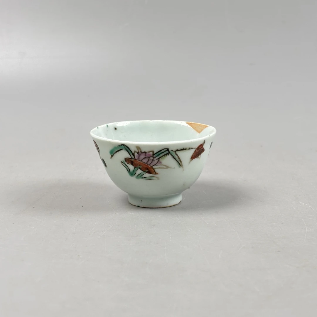 25072535民国粉彩飞黄腾达小杯 高3.7cm A2391