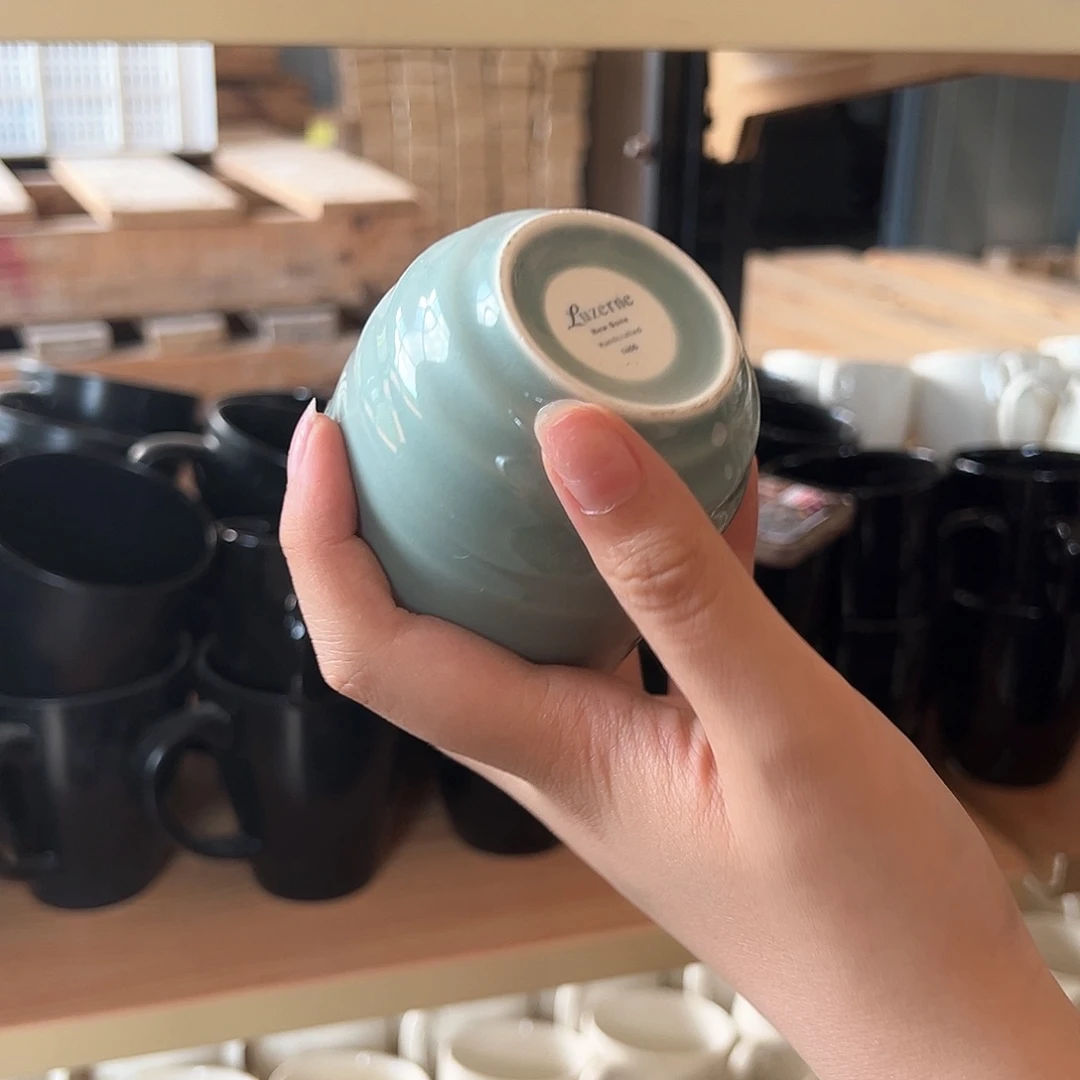 新骨瓷126微瑕翡翠绿螺旋手握杯