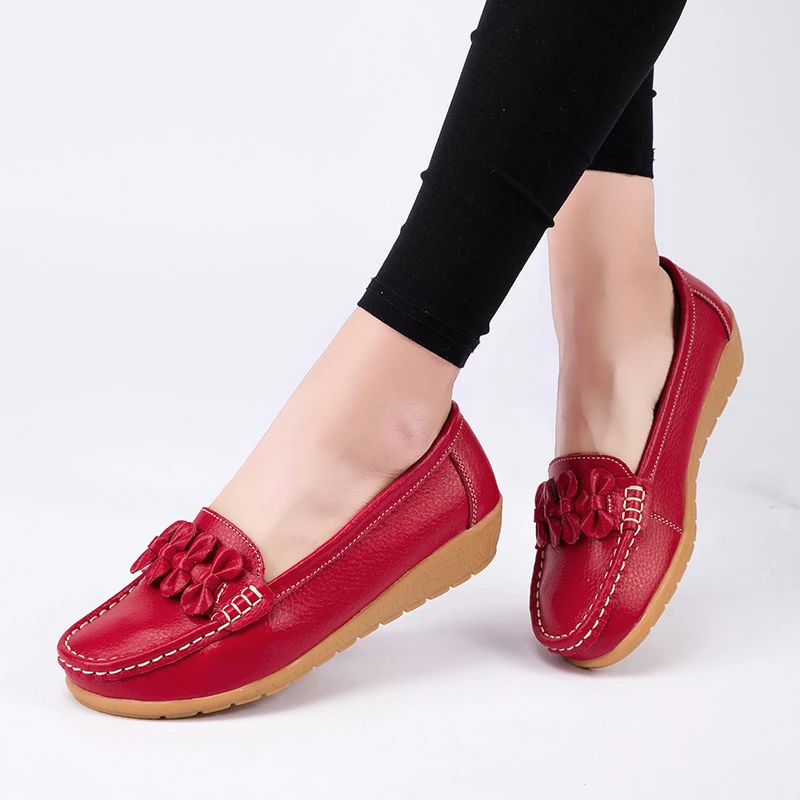 软皮豆豆鞋女春季年新款中跟底单鞋牛筋底软皮软底妈妈单鞋