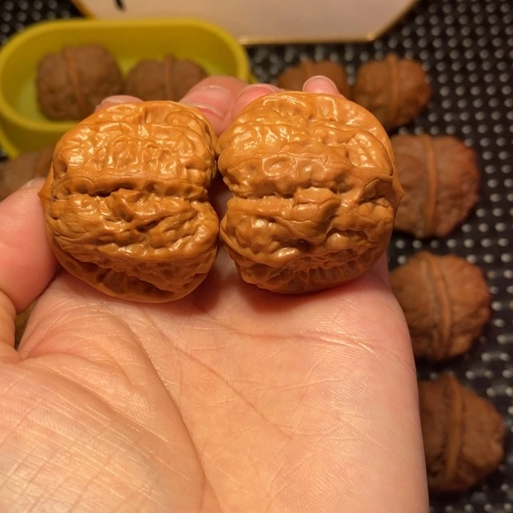 文玩核桃把件四开大腿