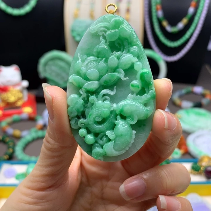 翡翠未镶嵌颈饰翡翠荷叶