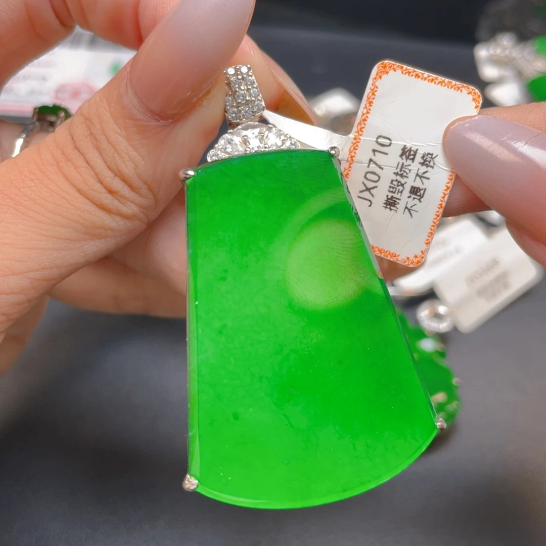 【闪购商品】颈饰银S925镶嵌翡翠ʚ****翡翠