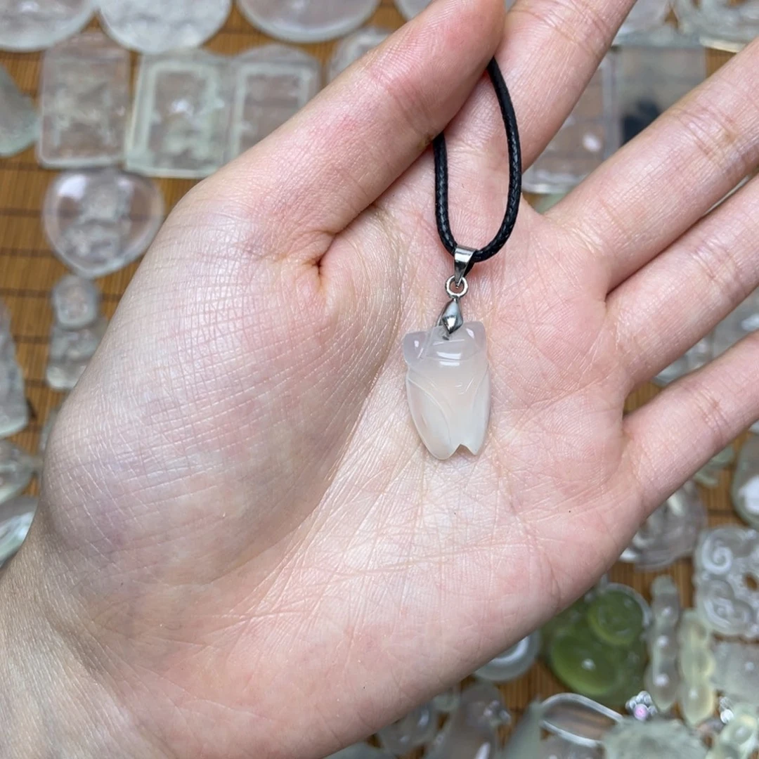 未镶嵌蛇纹石玉颈饰