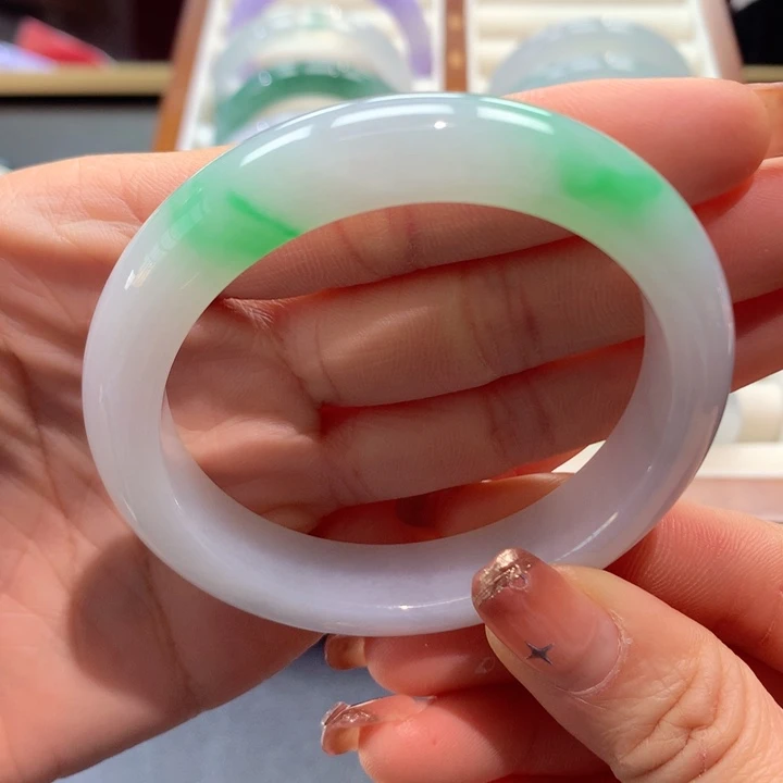 未镶嵌手镯翡翠9号品质白底青推荐