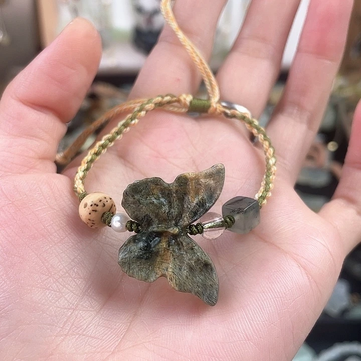 蛇纹石玉合金颈饰