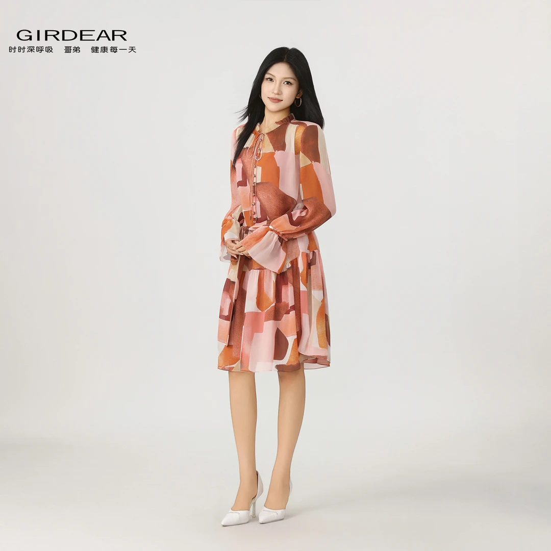 哥弟女装新款法式时尚气质印花度假连衣裙长袖碎花裙子150045-75