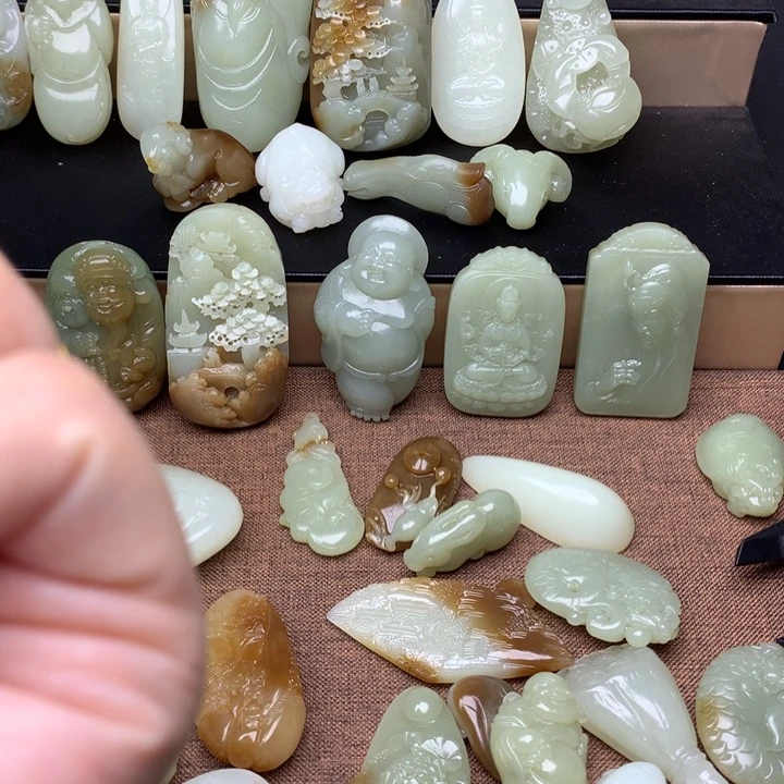 和田玉（糖玉）未镶嵌颈饰