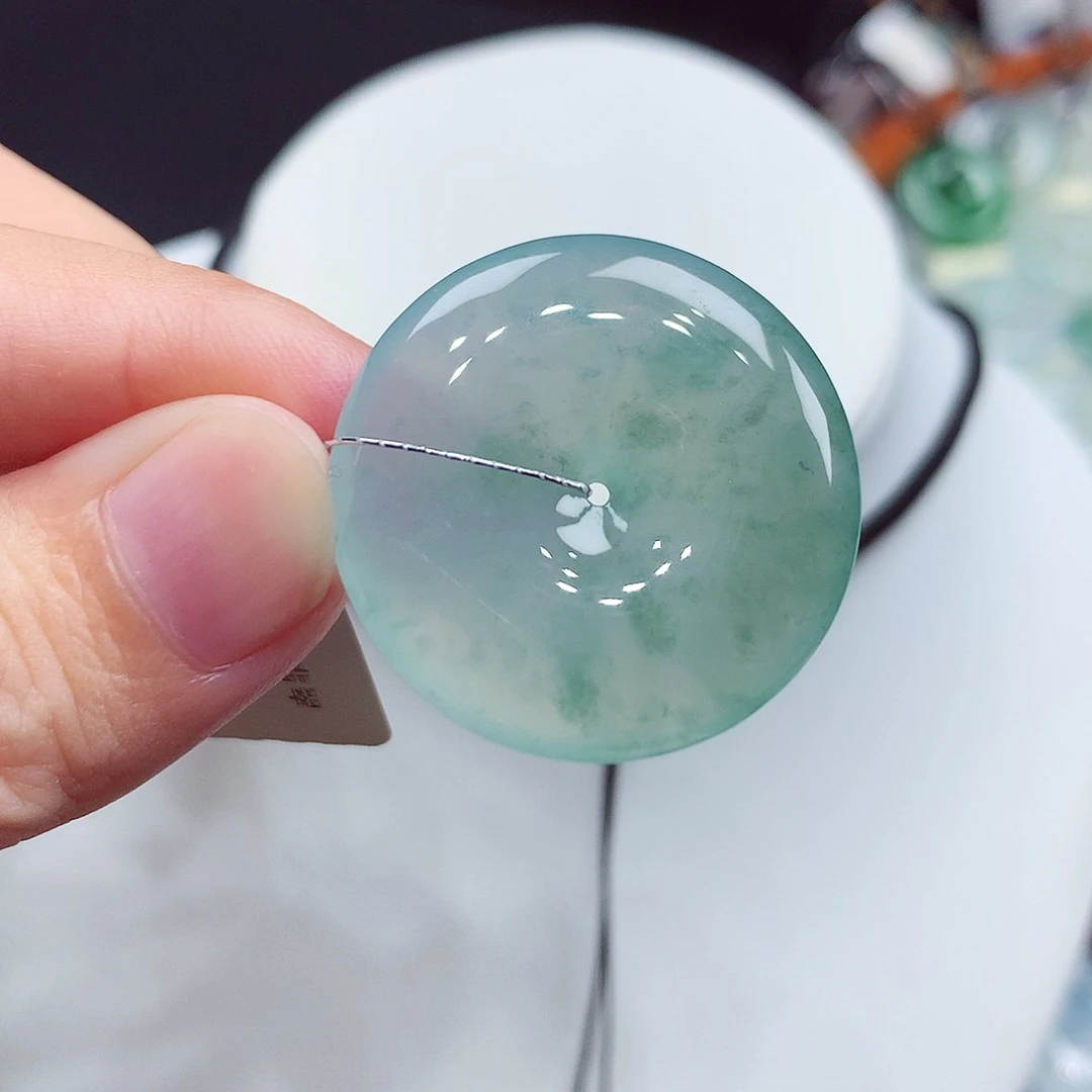 翡翠未镶嵌颈饰编号81，28.4/5.2