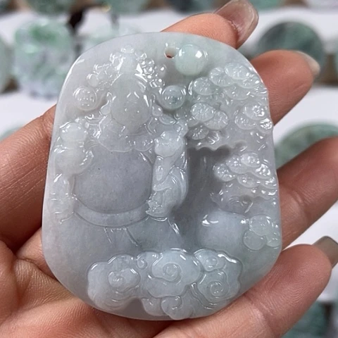 翡翠颈饰未镶嵌财神爷福利