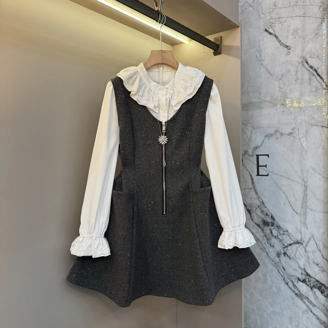 2025法式显瘦娃娃领精致轻奢洋气内搭+拉链撒星马甲裙套装69105