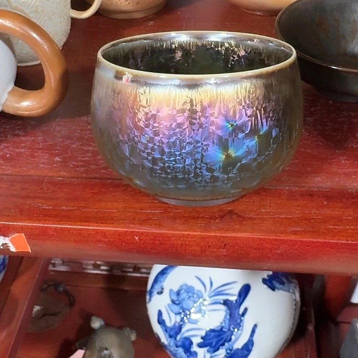 主人杯一个，瓷。。主人