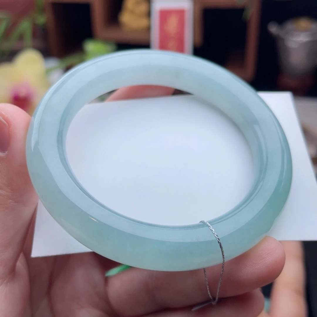 未镶嵌手镯（圆镯）翡翠