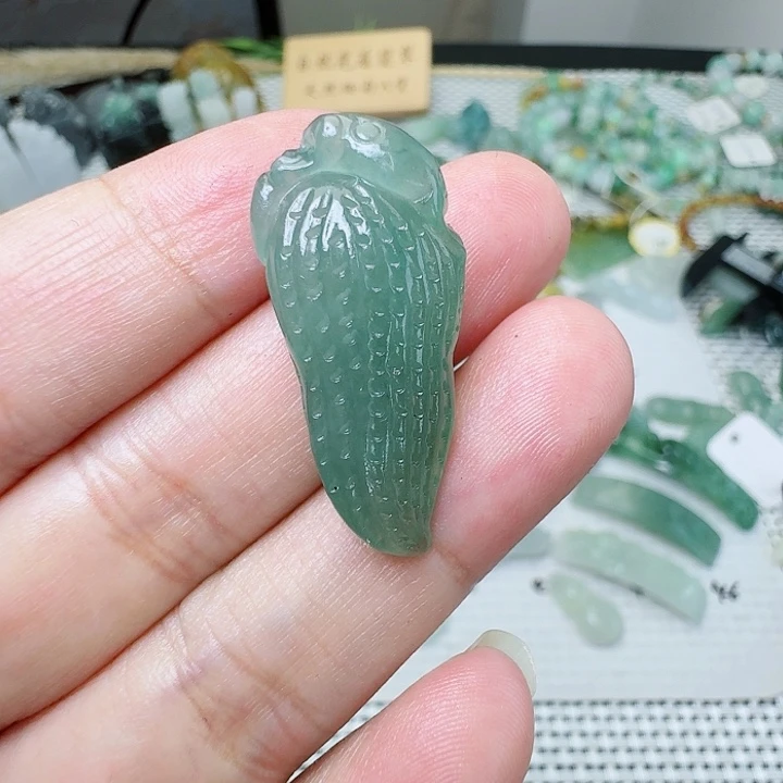 未镶嵌定制翡翠挂件