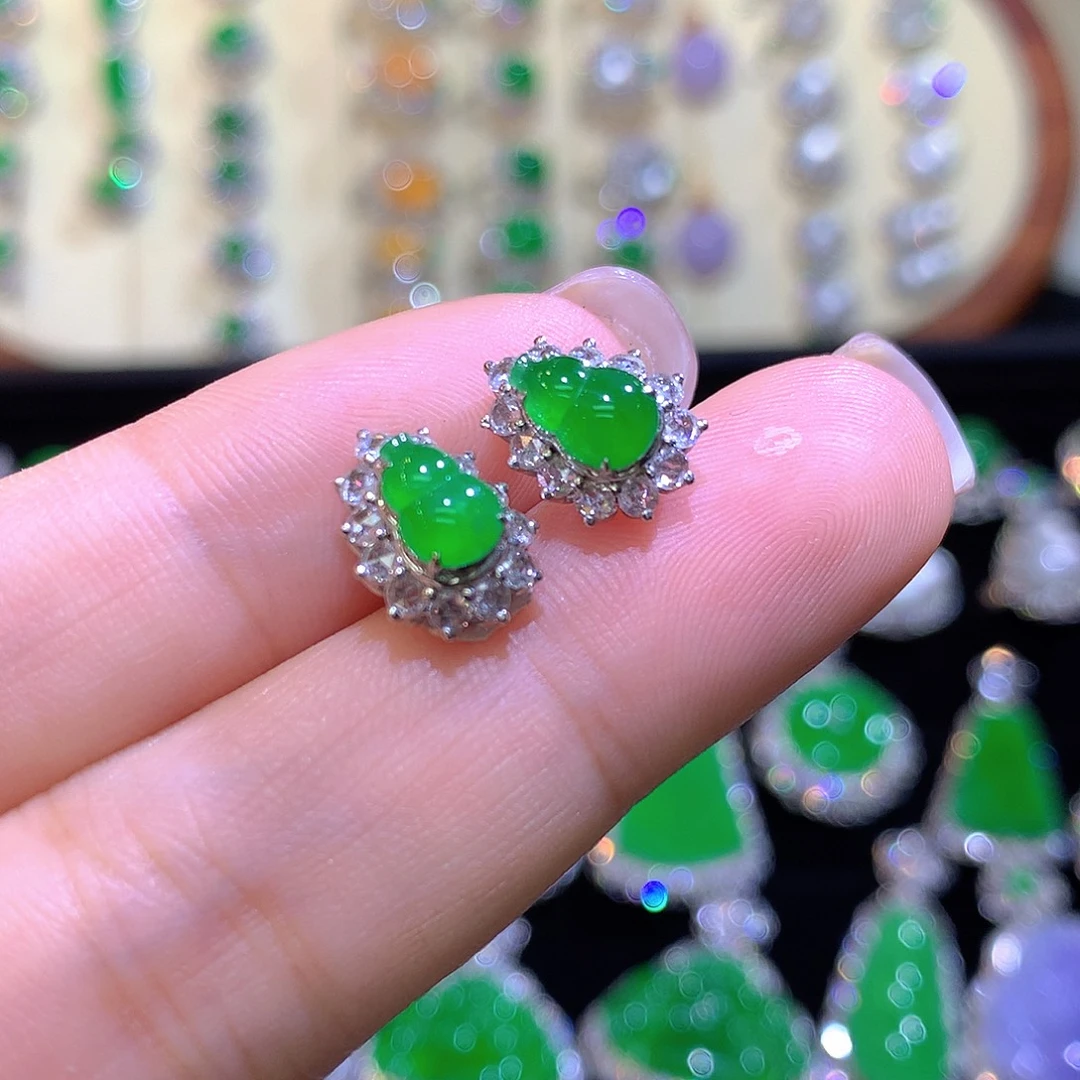 翡翠18K金镶嵌耳饰高冰满绿葫芦耳钉