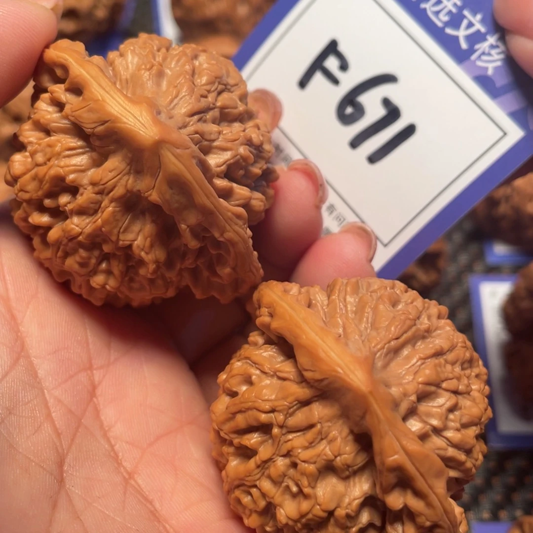 文玩核桃把件671号官帽49