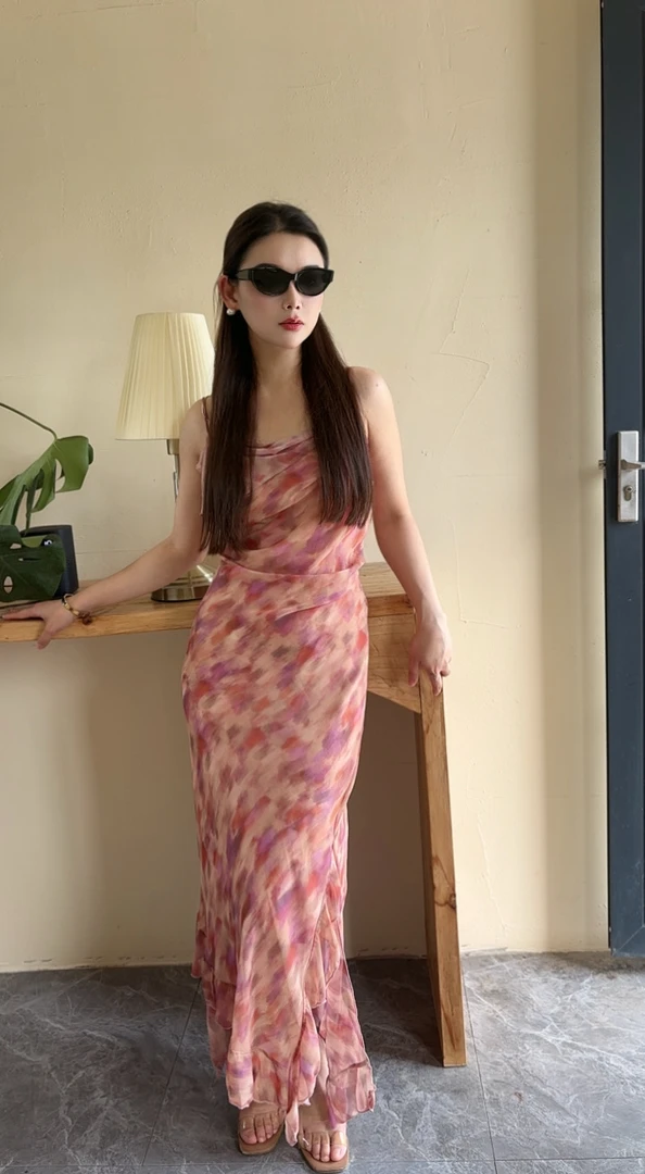 长裙印花吊带法式设计感碎花连衣裙吊带连衣裙露背