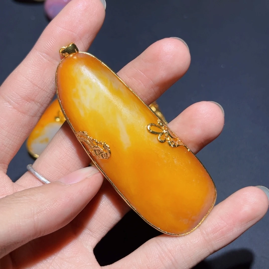 秋***影和田玉未镶嵌珠宝奇石