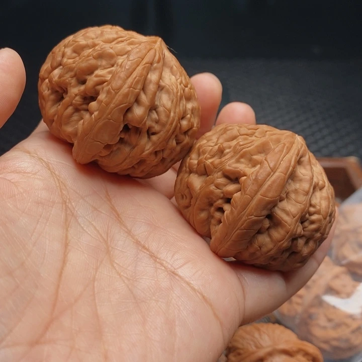 把件文玩核桃虎头王45尺