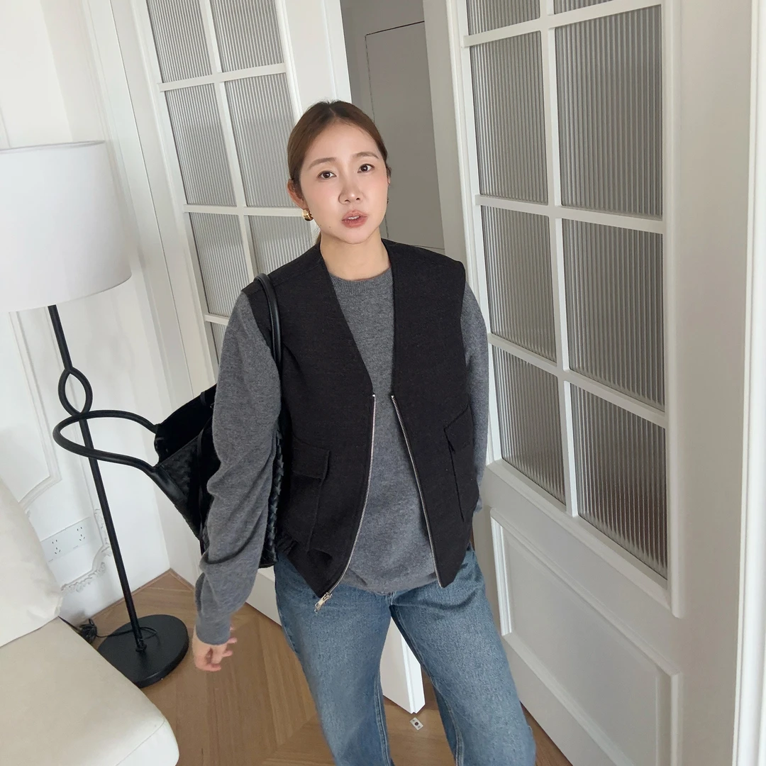 widelia陈魅儿2025秋冬新款 简约百搭休闲拉链马甲背心外套815225