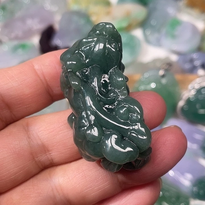 吊坠(不含链)未镶嵌翡翠