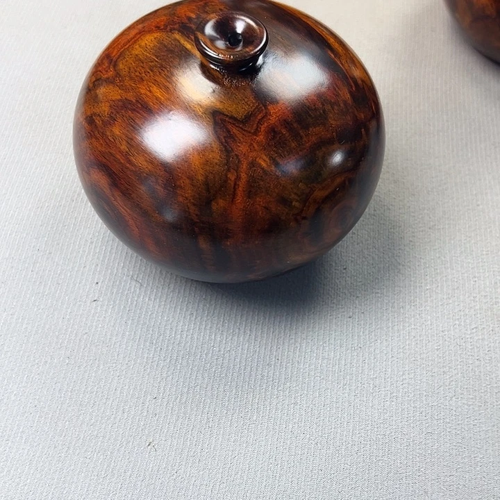 木质杨*华老挝大红酸枝富贵瓶一个